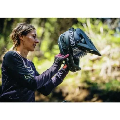 ABUS Airdrop MIPS Helm - velvet black