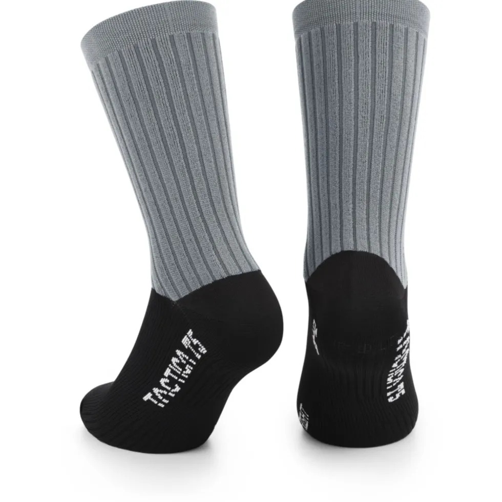 Assos TACTICA T5 Sokken Middellang - fanatic silver