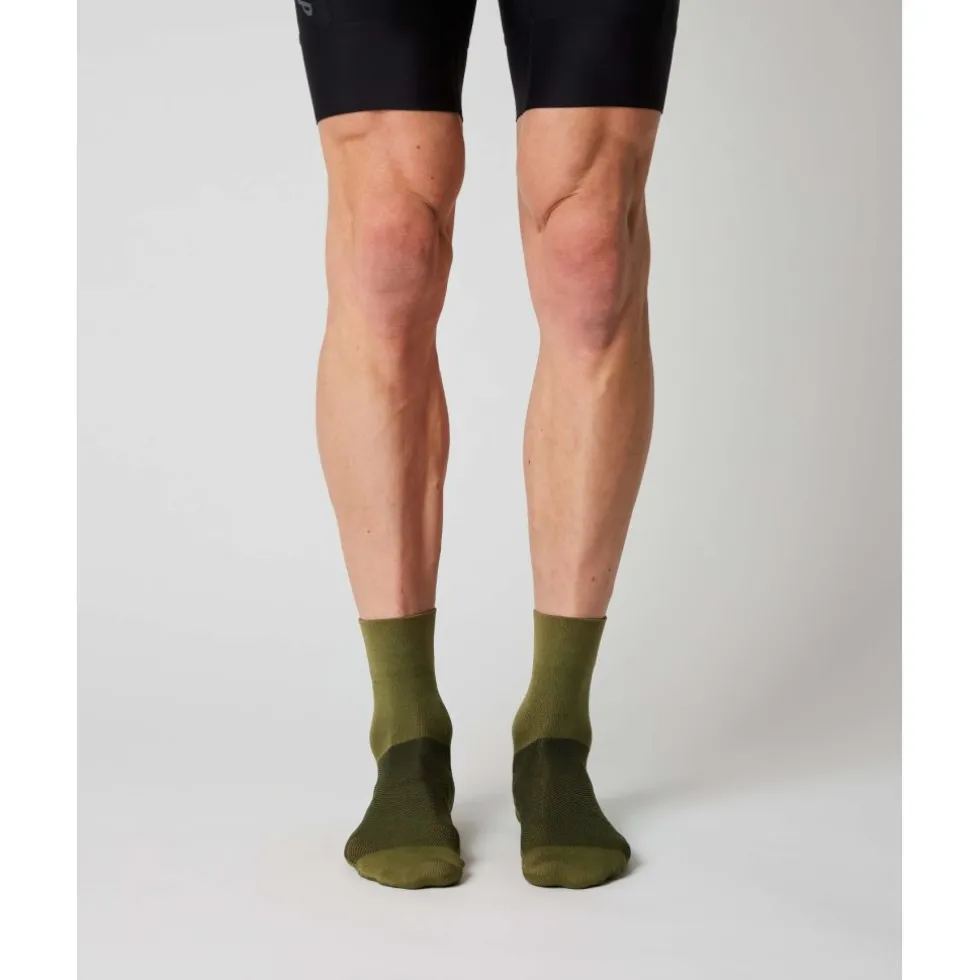 FINGERSCROSSED Classic Mid High Fietssokken - Olijf #008