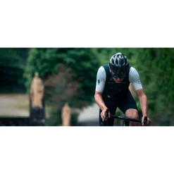 MET Estro MIPS Fietshelm - black matt glossy