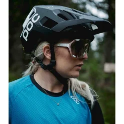 POC Kortal Race MIPS Helm - 8347 Hydrogen White/Uranium Black Matt