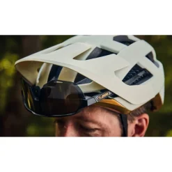 Trek Quantum WaveCel MTB-helm - Era White/Old Style Gold
