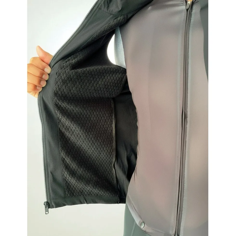 veloToze Core Shield Vest - Black